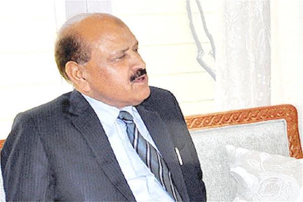 Abdul Gani Vakil Warns of Grave Threat to Kashmir’s Fruit Industry