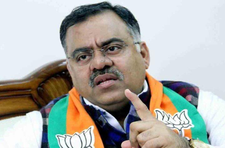 Duty concessions will not harm J&K Apple economy, Tarun Chugh accuses CM
