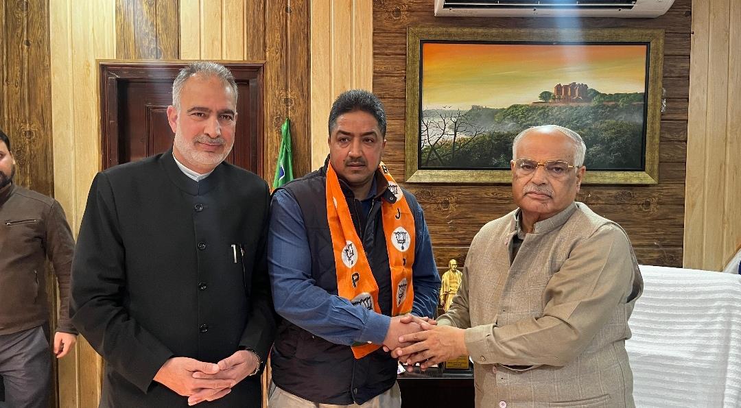 Mohammad Yaseen Churisaaz Quits J&K People’s Conference, Joins BJP in Jammu
