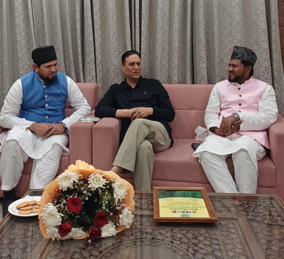 AIMUB Delegation Meets MP Ramzan, Discusses Community's Socio-Economic Challenges