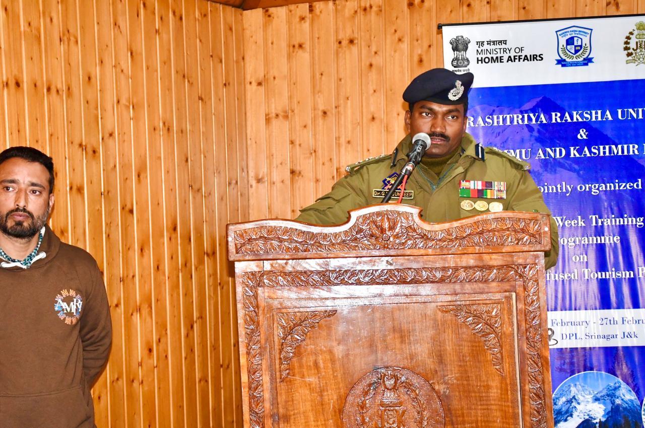 Police, RRU Organizes Two-Week Workshop on Tech-Infused Tourism
