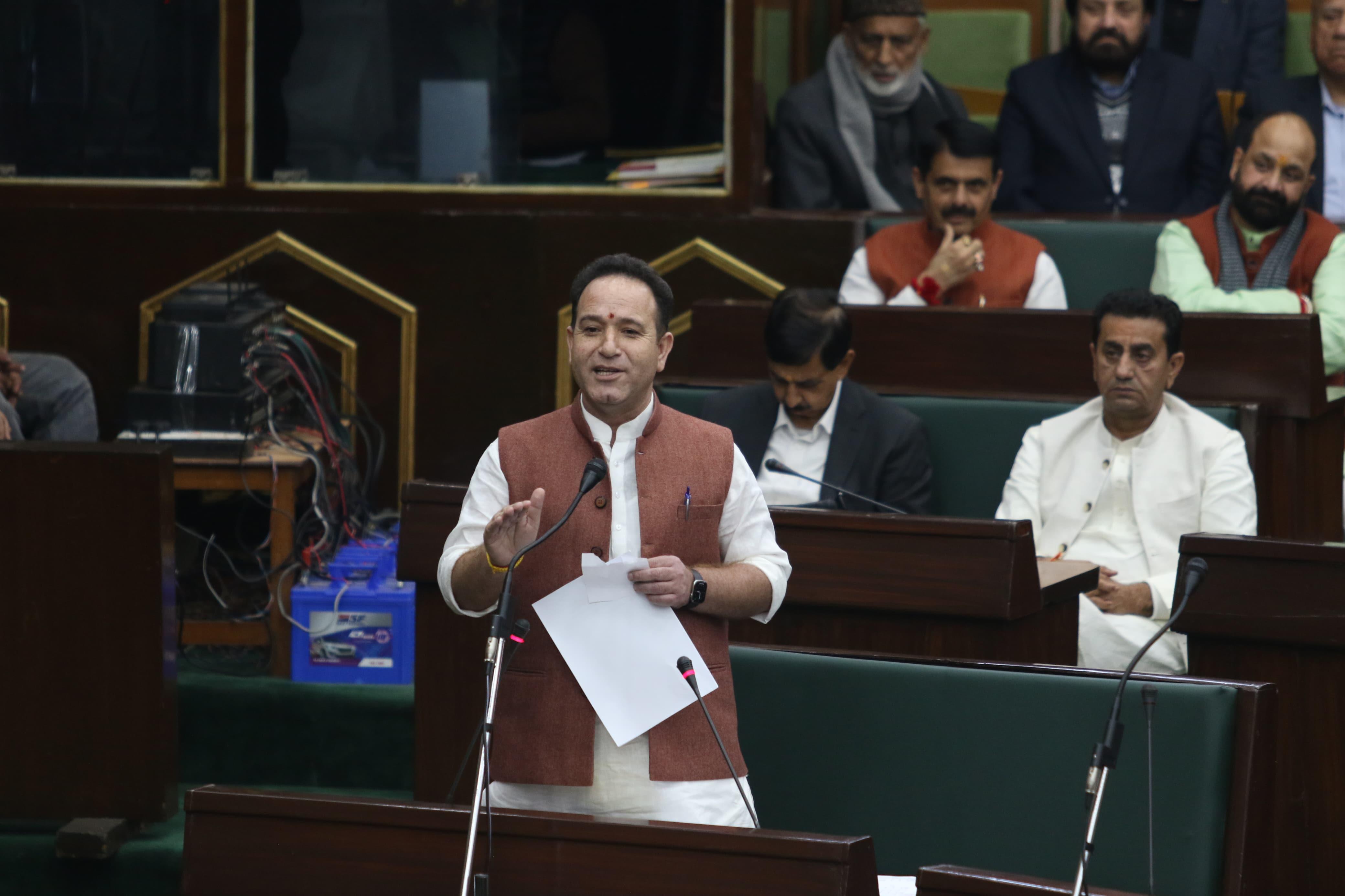 Modi Govt Secured Future of Youth, Omar Abdullah Govt Failed: Sunil Sharma