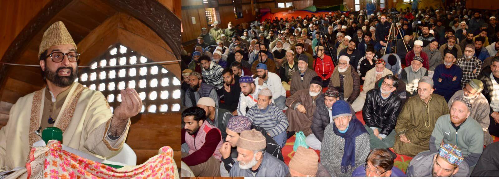 Mirwaiz Calls for Revival of Moral and Family Values at Naqshband Sb