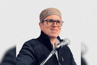 CM Omar bats for artificial snow in Gulmarg, seeks flexible schedule for winter games
