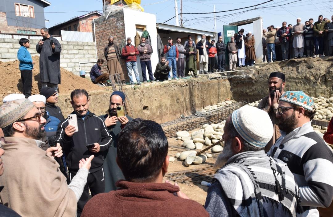 Mirwaiz Lays Foundation Stone of Masjid Bilal ,welcomes Designated Space for Women