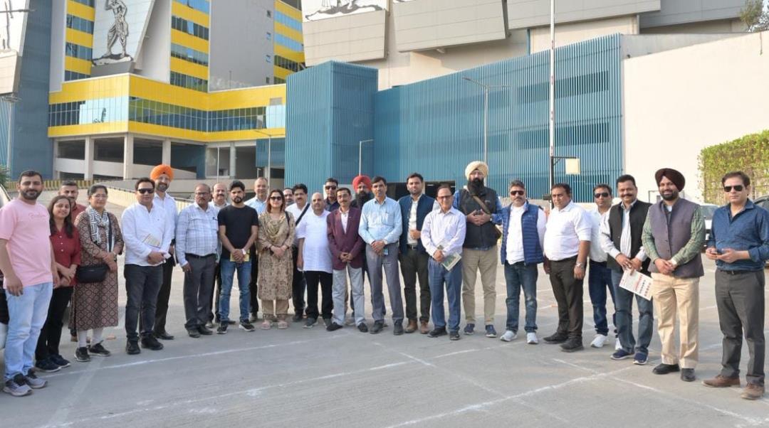PIB organises media tour for Jammu journalists to Gujarat