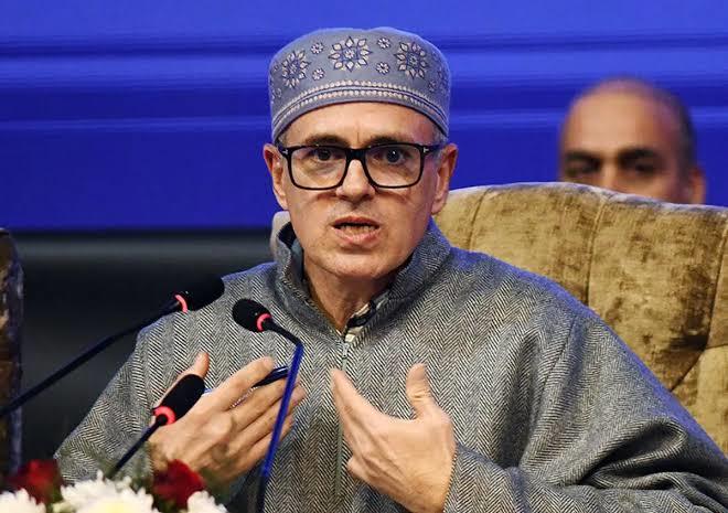 Omar Abdullah tells KU graduates they will lead J&K’s future