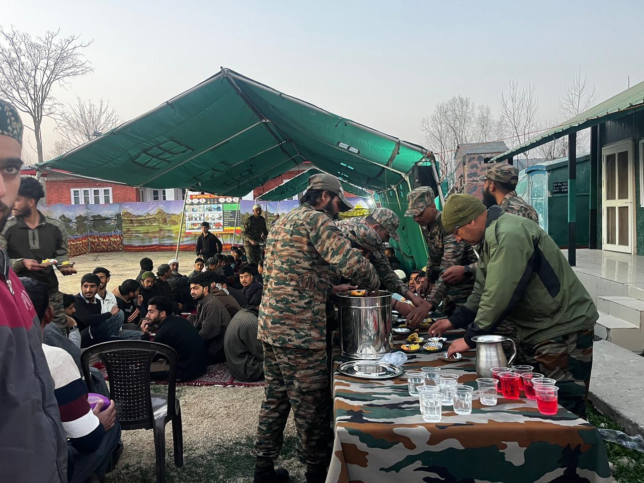 Army hosts Iftar Party at Shahgund village in Bandipora
