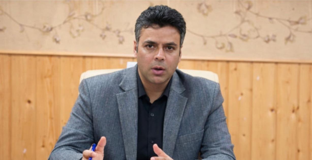 DC Anantnag reviews Traffic Regulation with Officers, Traders & Transporters