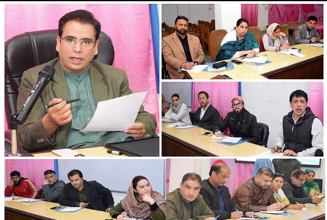 Tanvir Sadiq chairs review meeting at JLNM Hospital Rainawari