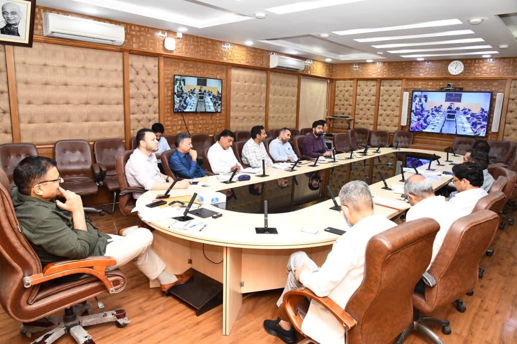 Rana holds developmental review of Baramulla district