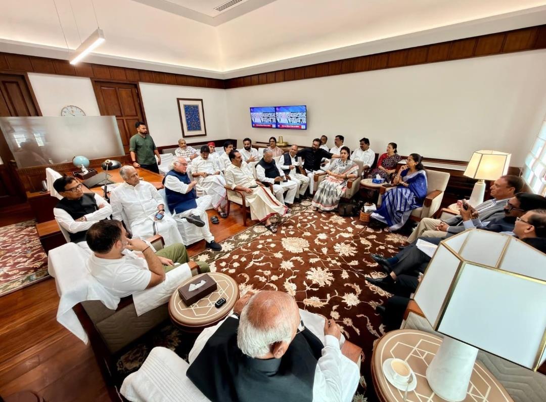 J&K MP Raises Kashmir Issue at INDIA Coalition Meet, Strategy Finalised for Parliament