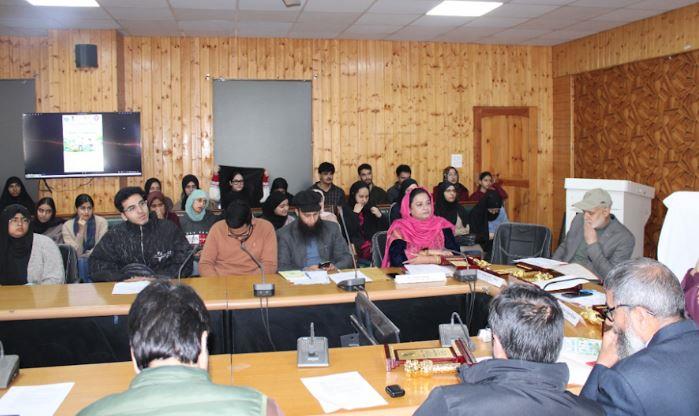 Youth for Swachhta: SKUAST-K NSS students hold cleanliness drive at Dal Lake