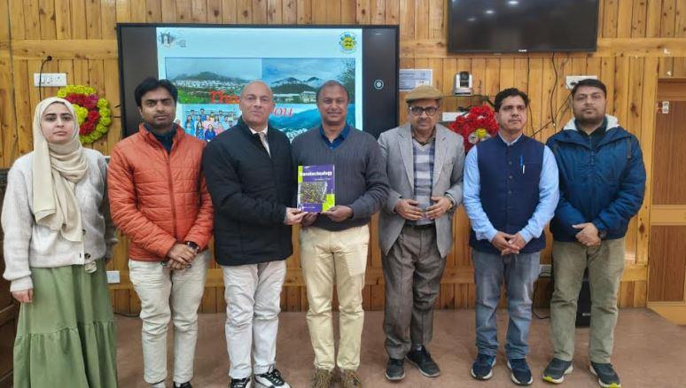 NIT Srinagar hosts expert lecture on sustainable catalysts for energy and environment