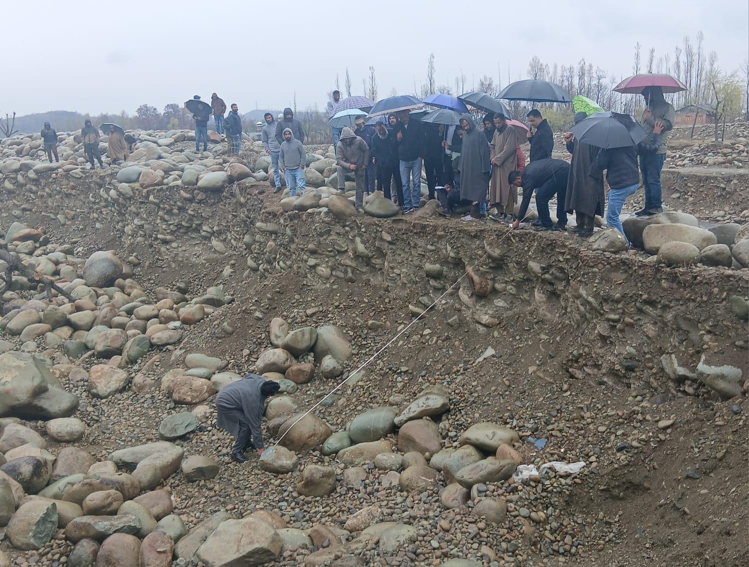 NGT panel inspects Sukhnag stream over alleged illegal mining damage