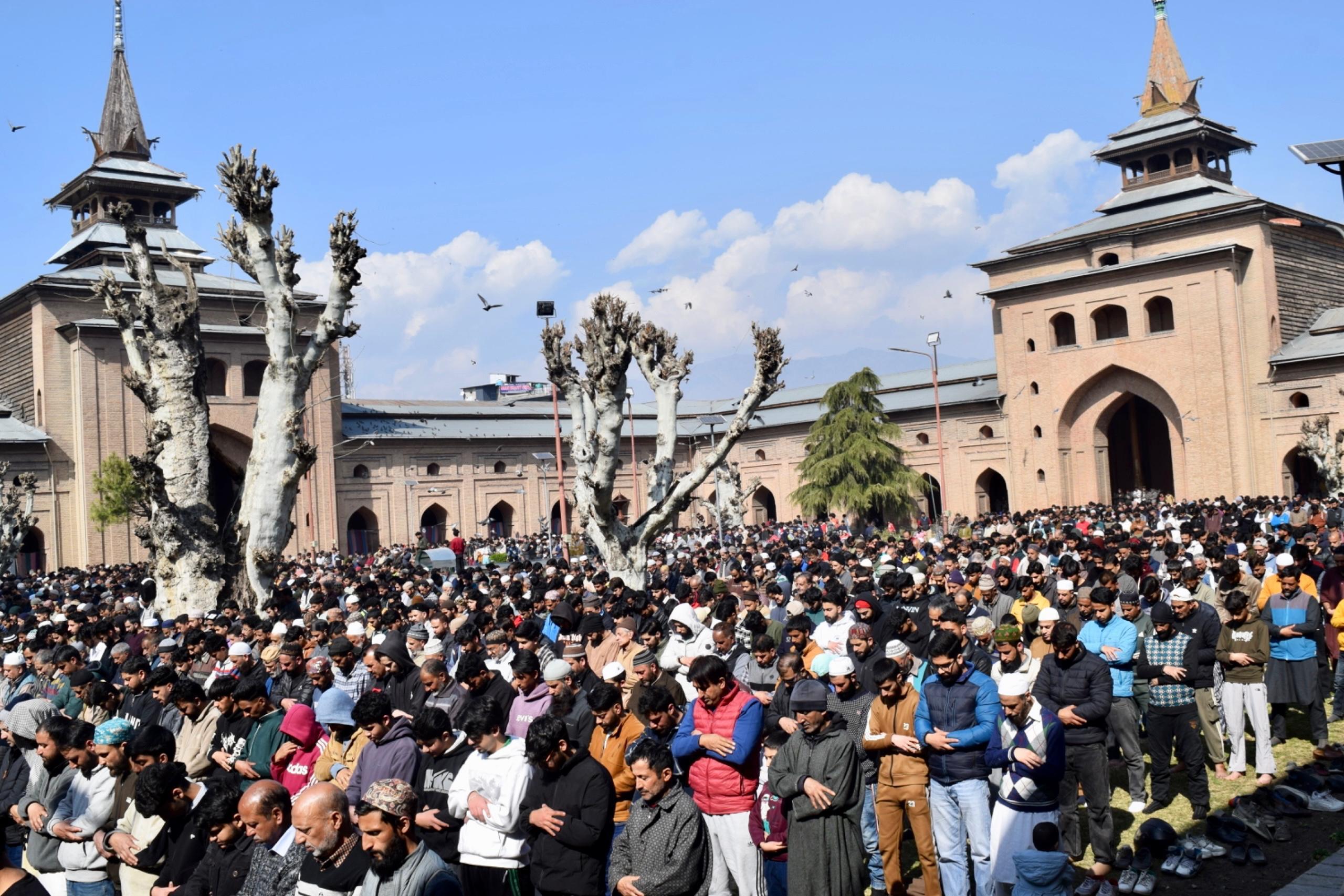 Anjuman Auqaf Jama Masjid Srinagar Announces Eid-ul-Fitr Prayers at Jama Masjid Srinagar at 10:00 AM