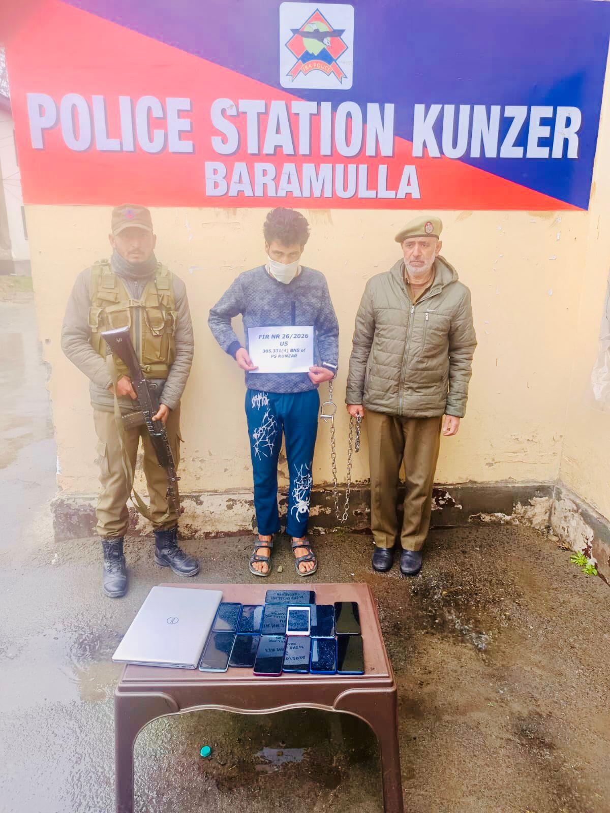 Shop theft case solved in Baramulla's Kunzar, accused arrested from Delhi