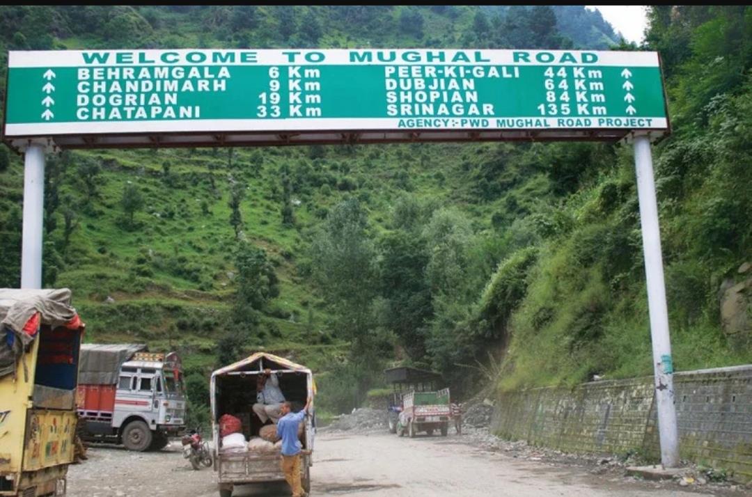 Mughal Road reopens for light vehicles after three days