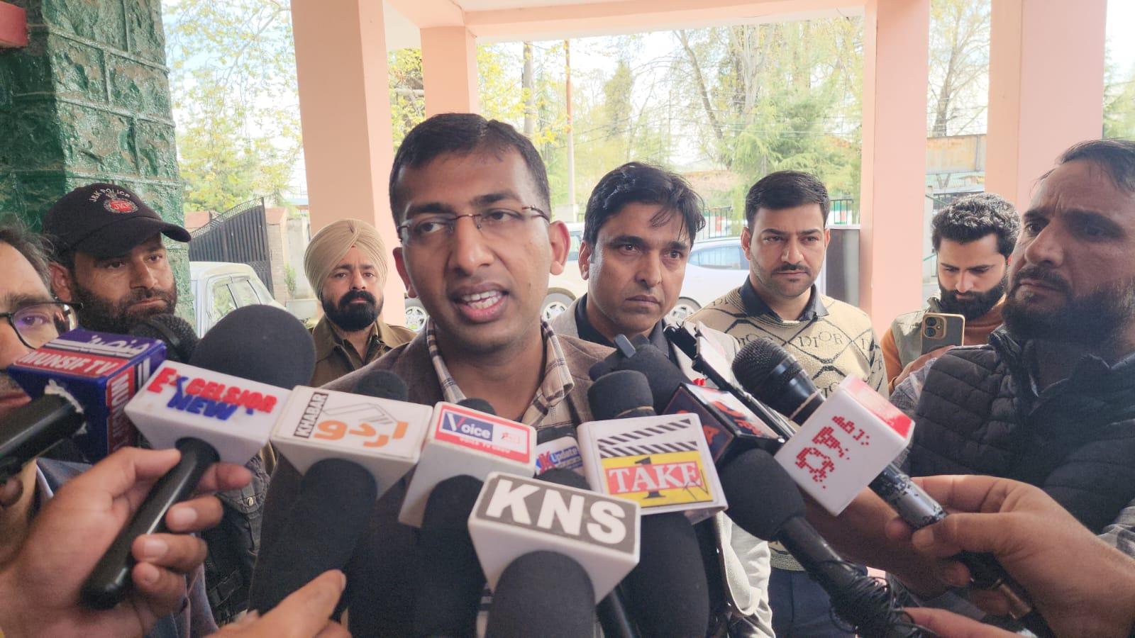 Essential supplies adequate, distribution being ensured: Div Com