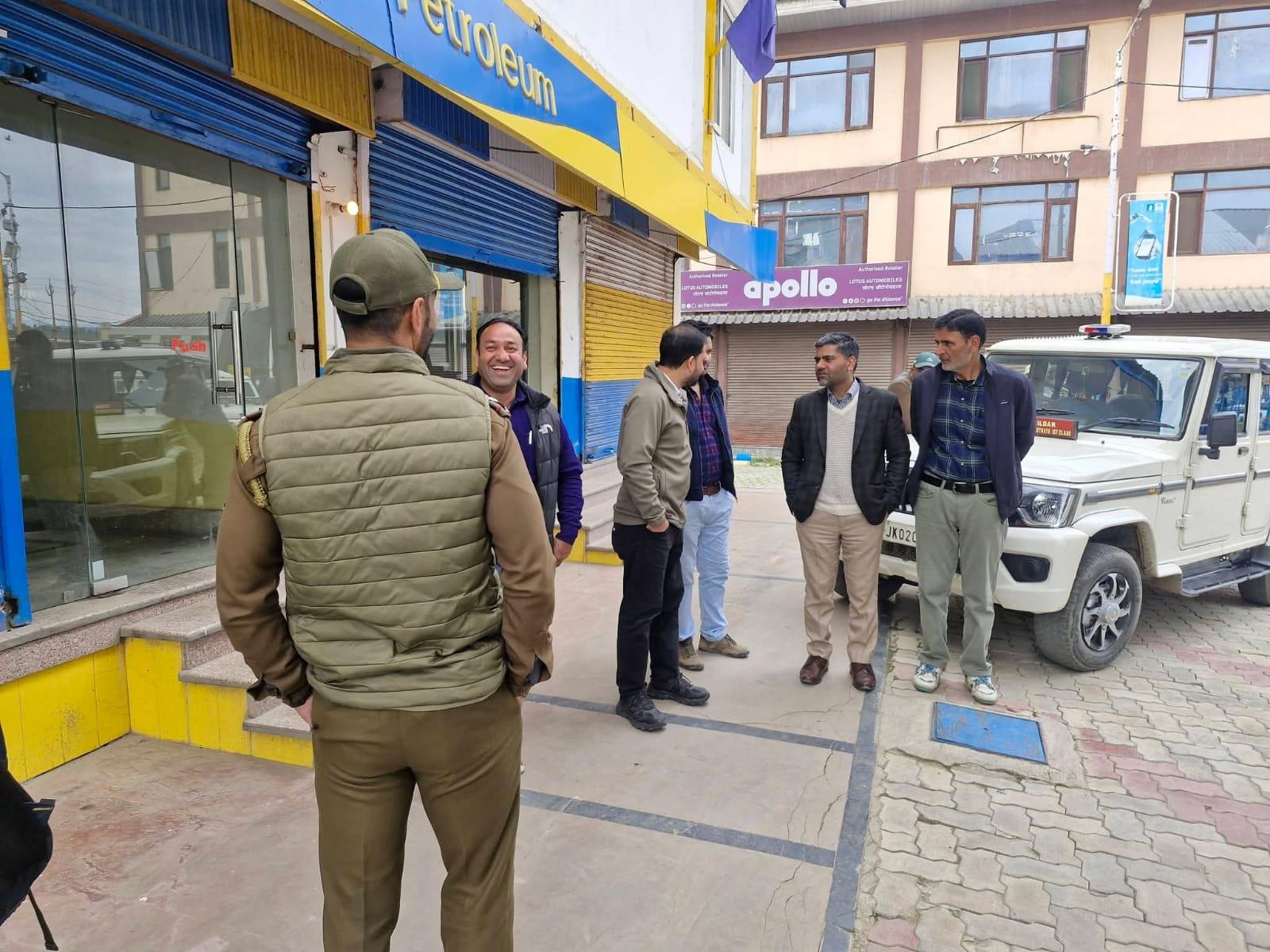 No fuel shortage in Handwara, administration urges public not to panic
