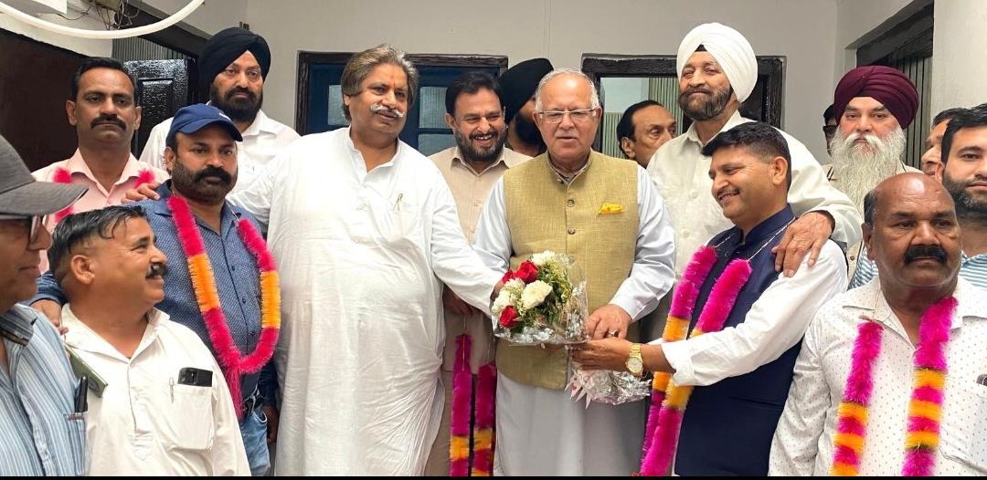 Several Ex-Sarpanchs , Ex-Panchs, from R.S. Pura join Congress