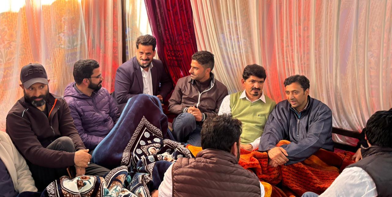 MD Quality Health Care Hospital Dr Abdul Majeed Wani condoles demise of senior journalist Yahya Sultan’s father