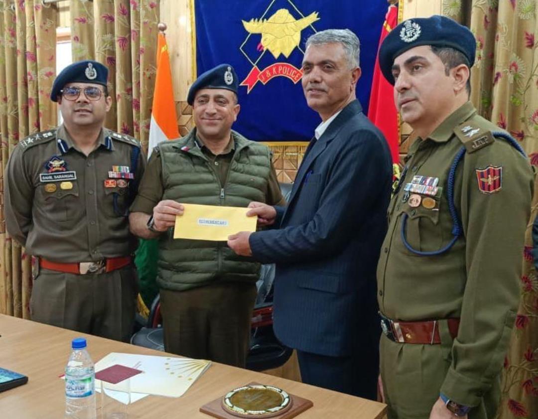 Farewell Party Organised in Honour of DySP DAR Handwara