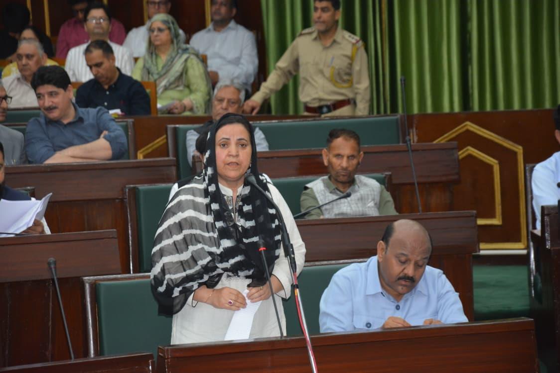 Govt endeavouring to boost J&K’s educational ecosystem: Sakeena Itoo
