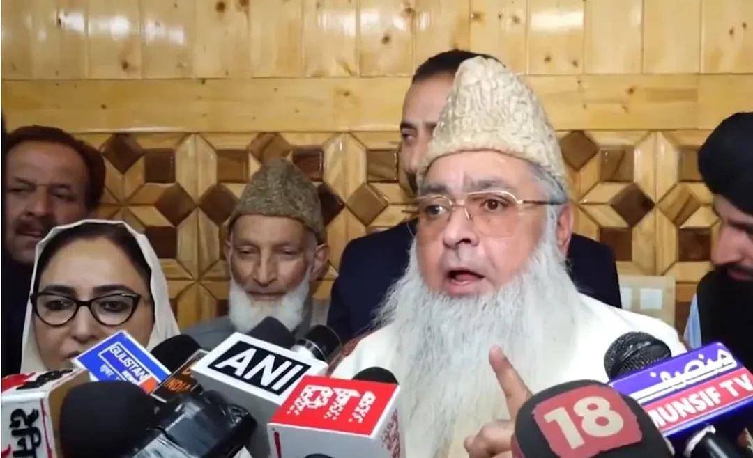 AIIO chief praises J&K Waqf Board reforms, leadership