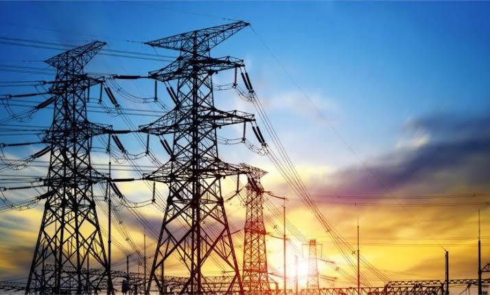 Darkness Despite Bills: Handwara’s Mawer Residents Cry Foul Over Erratic Supply