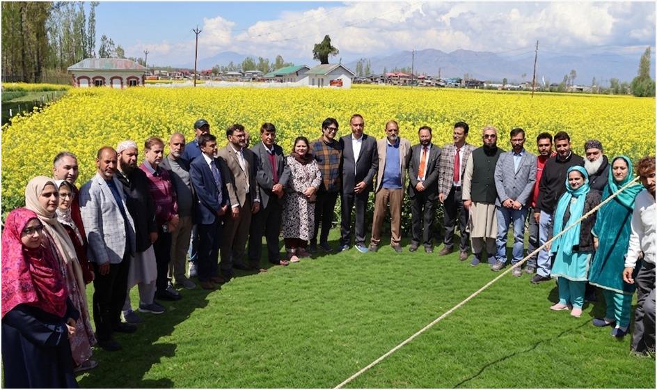 SKUAST-Kashmir's Khudwani Centre Celebrates 'Sarson/Tilhan Day' with Focus on Oilseed Self-Sufficiency