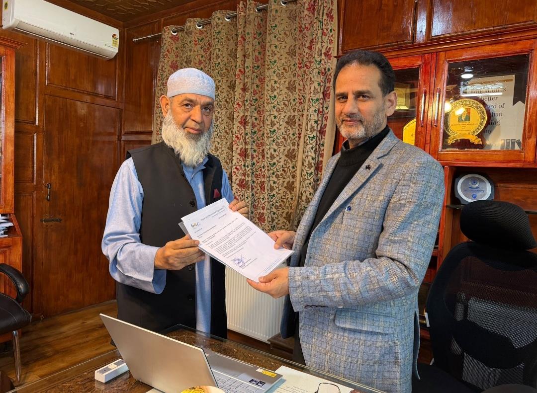 Wangnoo meets DSEK, raises environmental, drug concerns