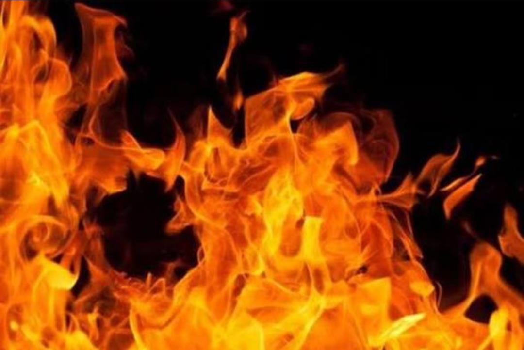 Seven houses damaged in Nowhatta midnight blaze