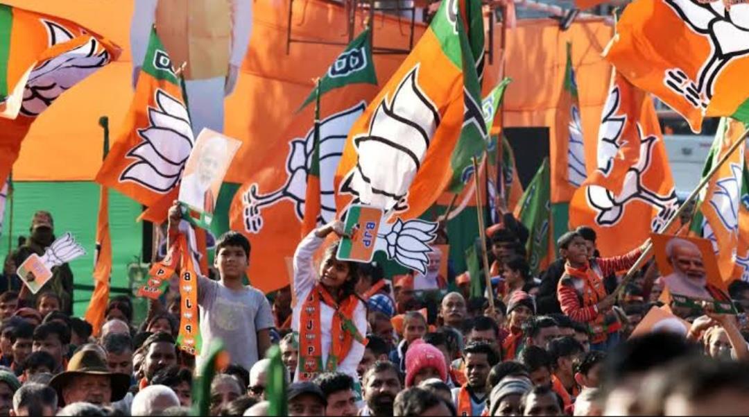 Tiranga ribbon row at Kashmir Haat sparks outrage, BJP’s Altaf Thakur demands strict action