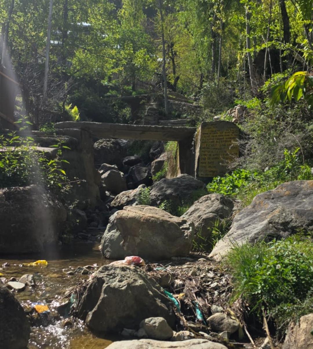 Clean drinking water remains a distant dream for 80 families in Bandipora