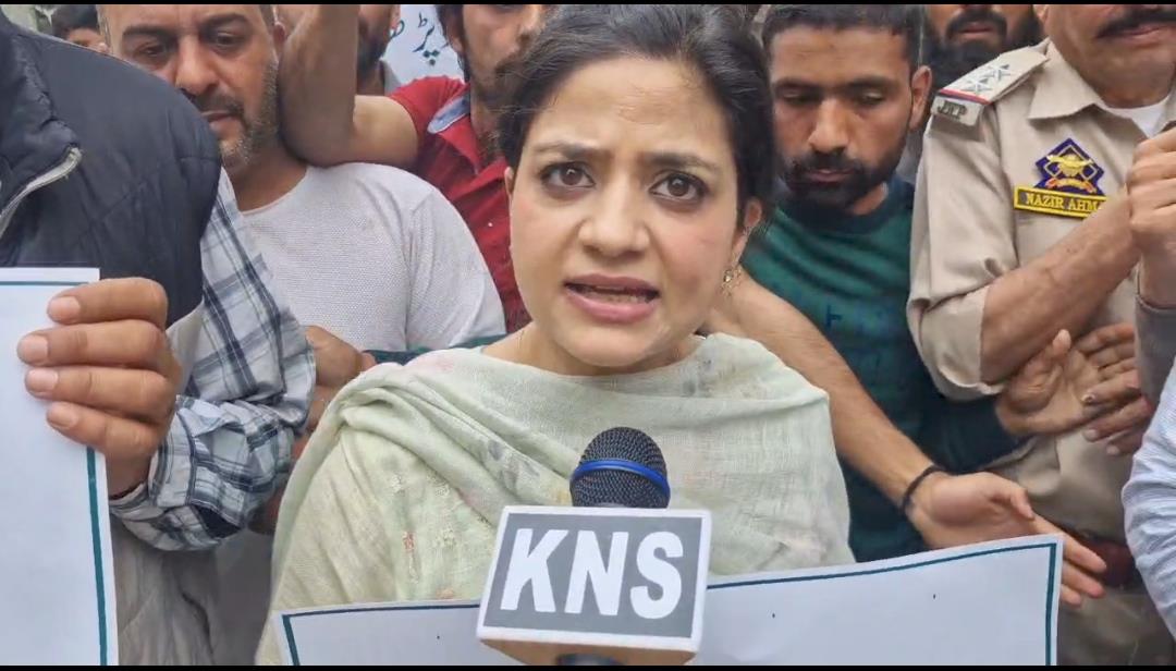 Iltija Mufti slams NC govt for removing Urdu from Tehsildar exam