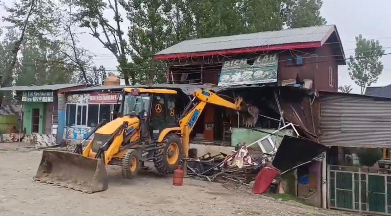 Police Demolish Drug Peddlers' Properties on State Land in Anantnag