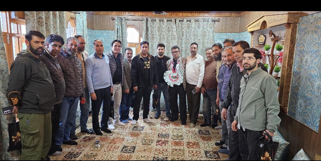 PP Division Budgam accords warm send-off to Forester Gh Nabi Bhat