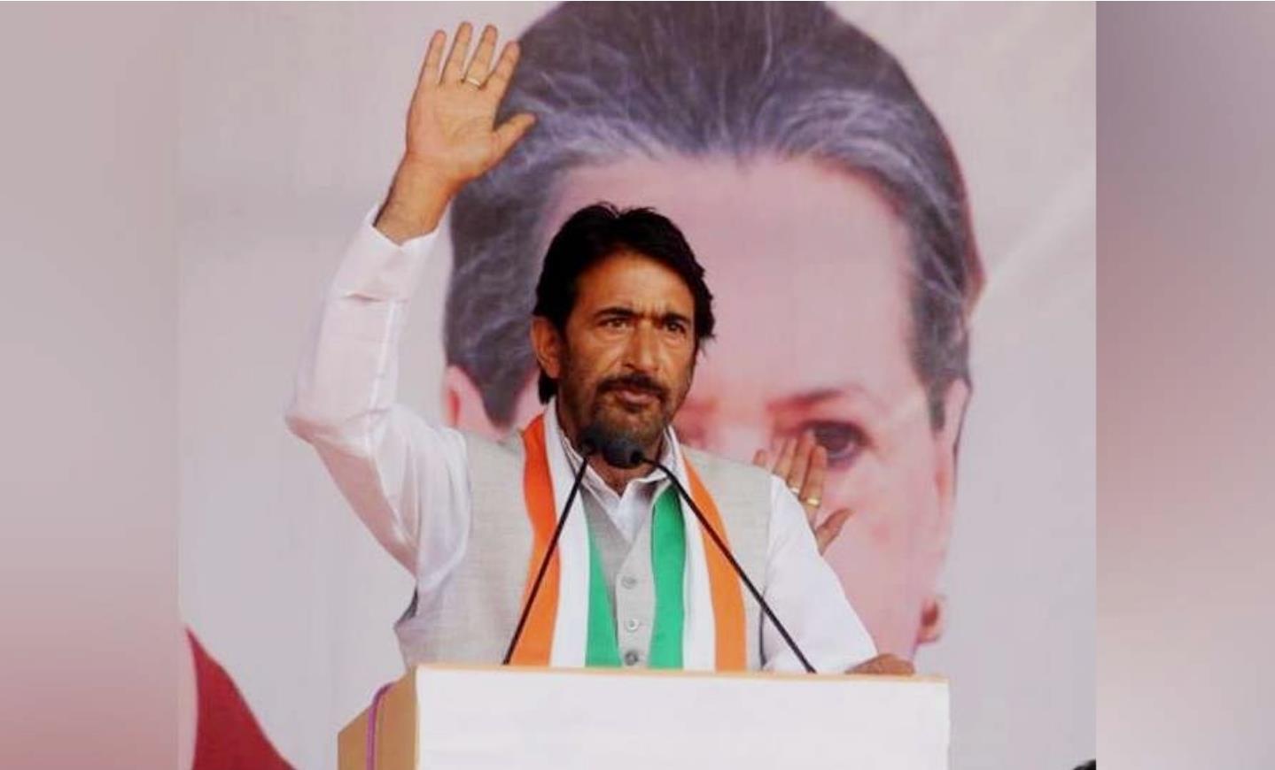 Halt Vande Bharat at Anantnag for public convenience, G.A Mir writes to Vaishnaw