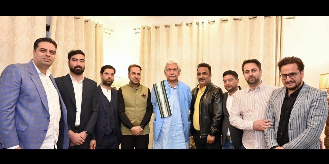 Kashmir biz delegation calls on LG Sinha