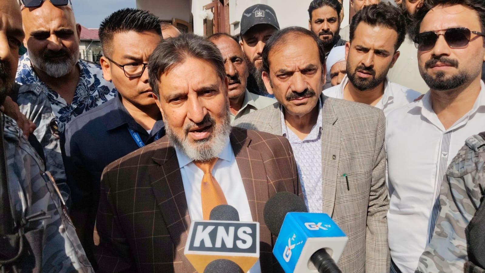 Altaf Bukhari visits fire-affected Darul Uloom