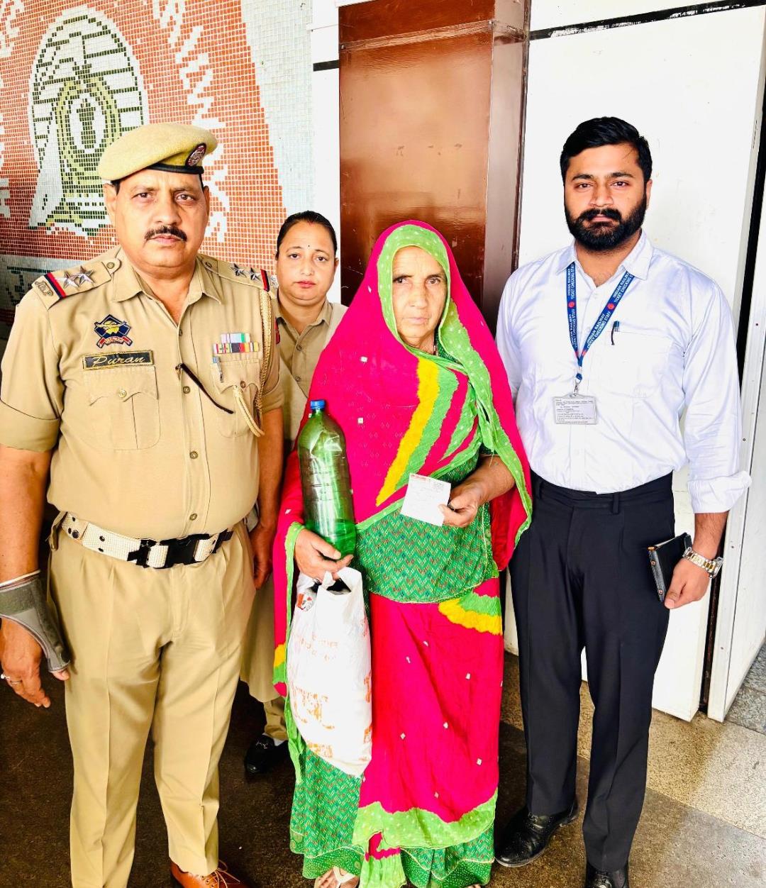 Ticket checker reunites elderly woman with family at Katra railway station
