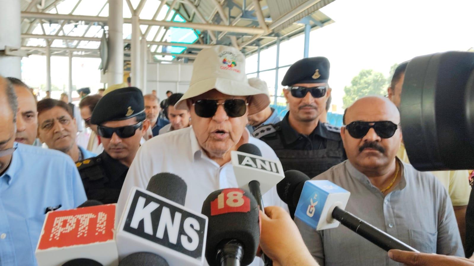 Farooq Abdullah says friendship and respect can resolve India-Pakistan issues