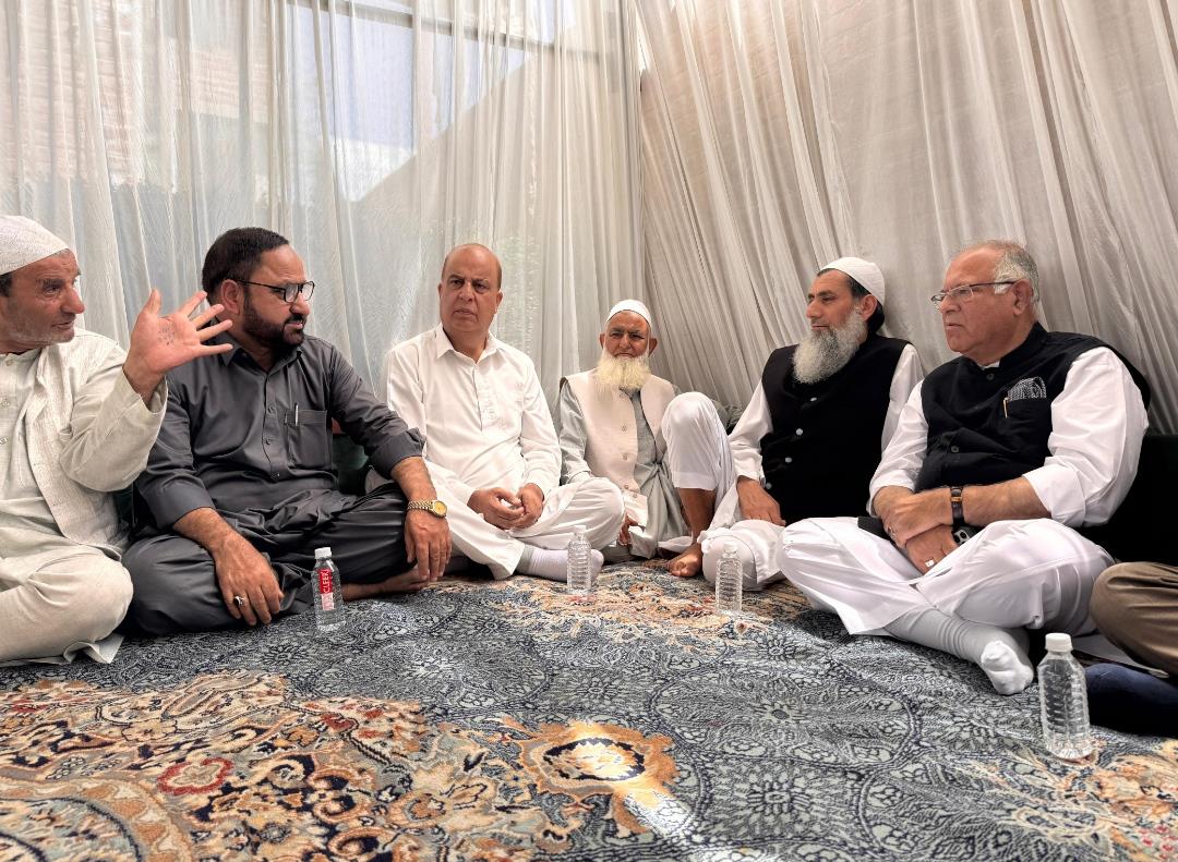 Karra visits Tarigam, expresses condolences on the passing of eminent religious leader