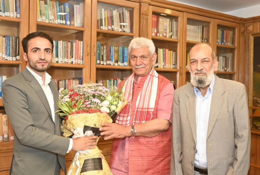 Adv. Jehanzeb Allaqaband, Former VC KU Prof. Khurshid Andrabi Calls on LG Sinha