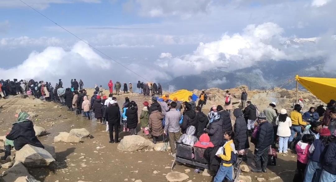Parliamentary panel reviews armed forces preparedness in high-altitude Gulmarg