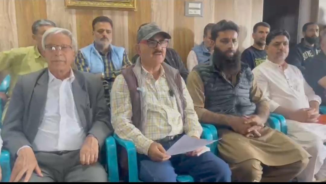 Declare 2026 disaster year for horticulture, agriculture in J&K: Sopore fruit mandi president