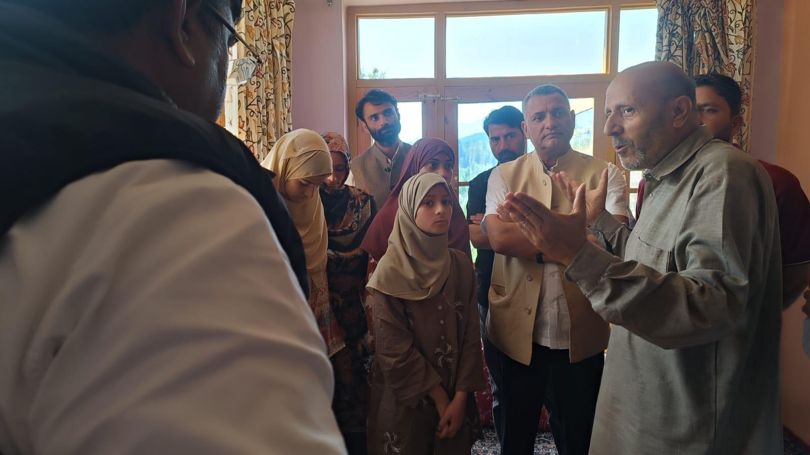 Opposition MPs raise concerns over continued detention Of Er Rashid
