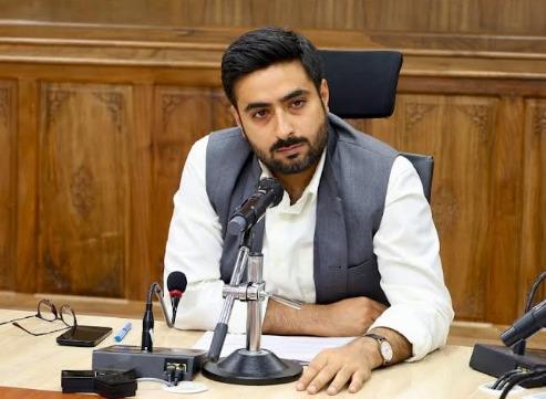 DC Srinagar reviews progress under Catch the Rain Program