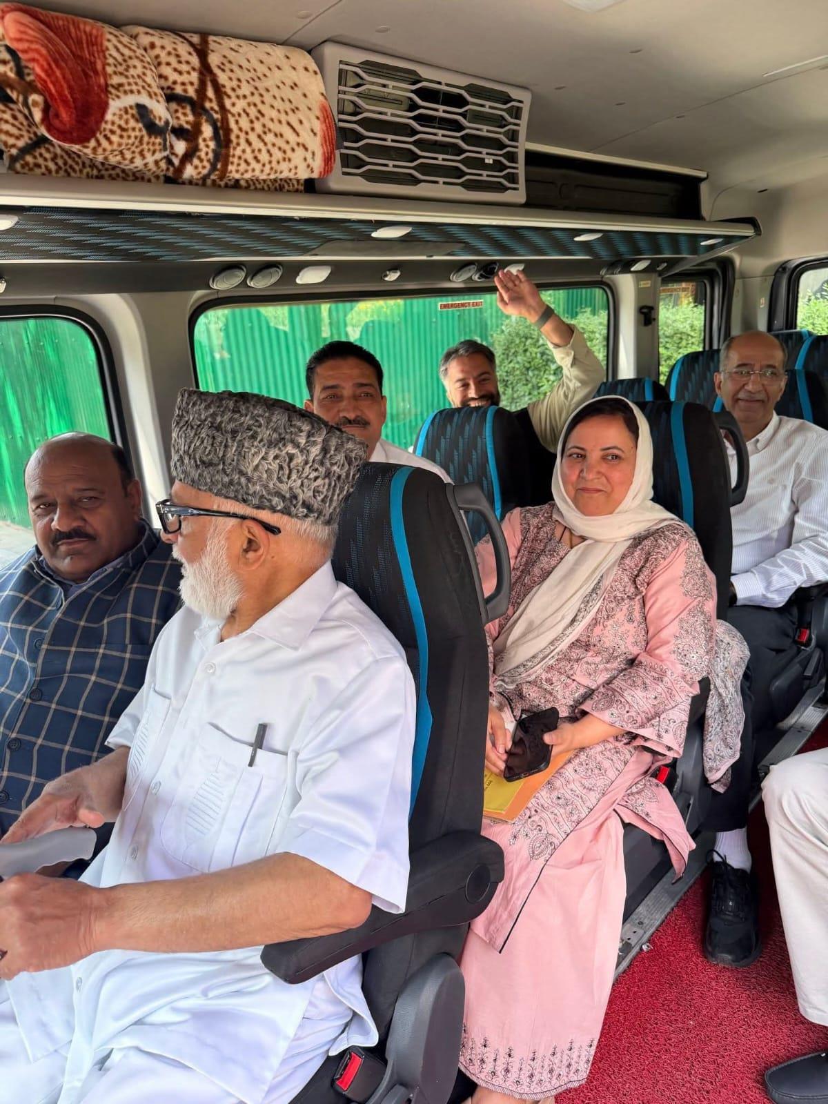 CM Omar takes ministers, MLAs to Dachigam for review